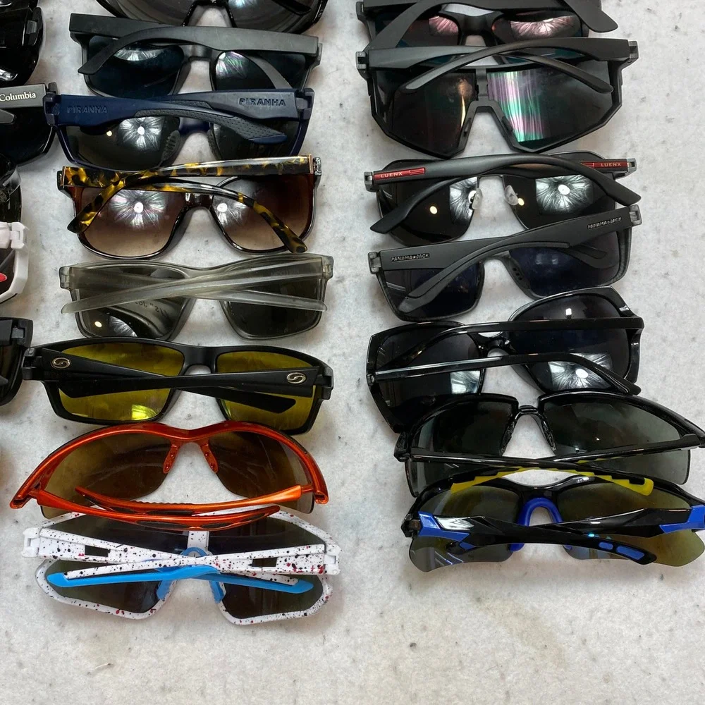 Lof Of 30 Mixed Brand Sunglasses Mens Womens OS Multi Color Sport Fashion Bundle